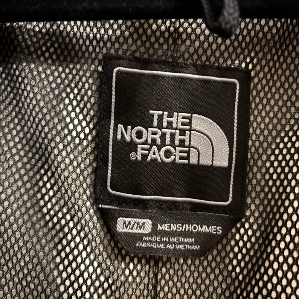 The North Face Men's Black Raincoat - Picture 3 of 13